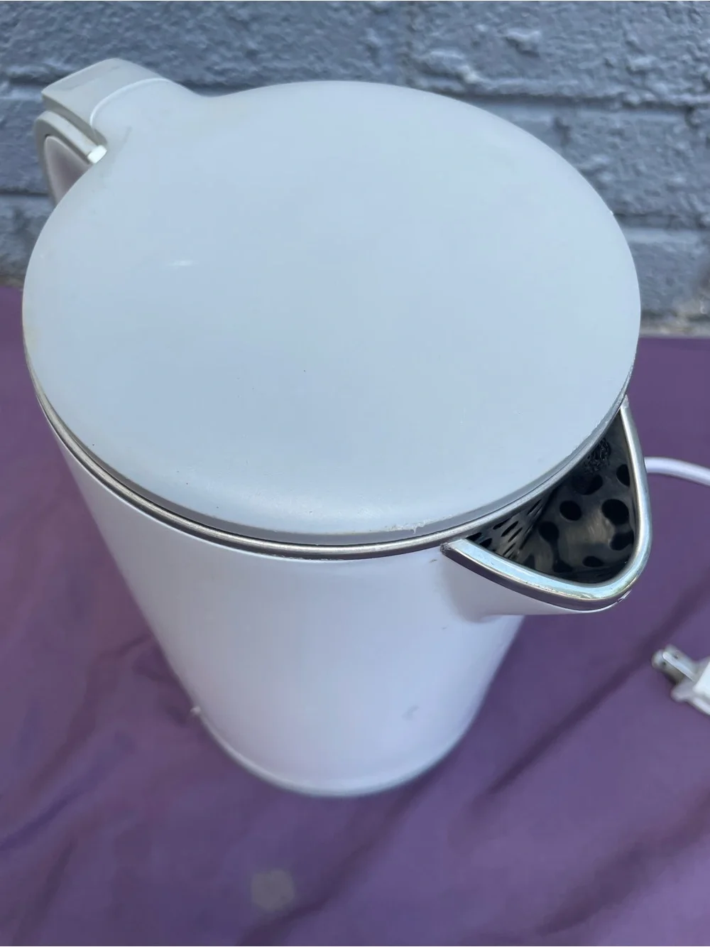 Miroco White Electric Kettle - Sleek Home Kitchen Heater